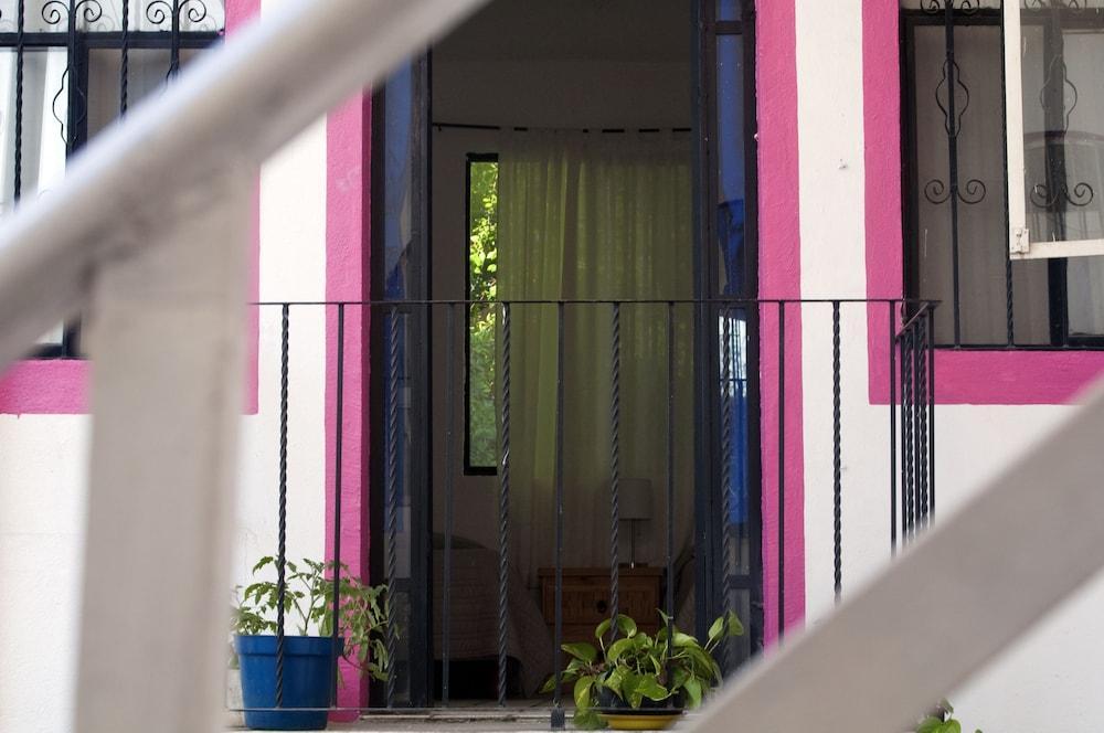 Taiyari Hostal Monterrey Ngoại thất bức ảnh